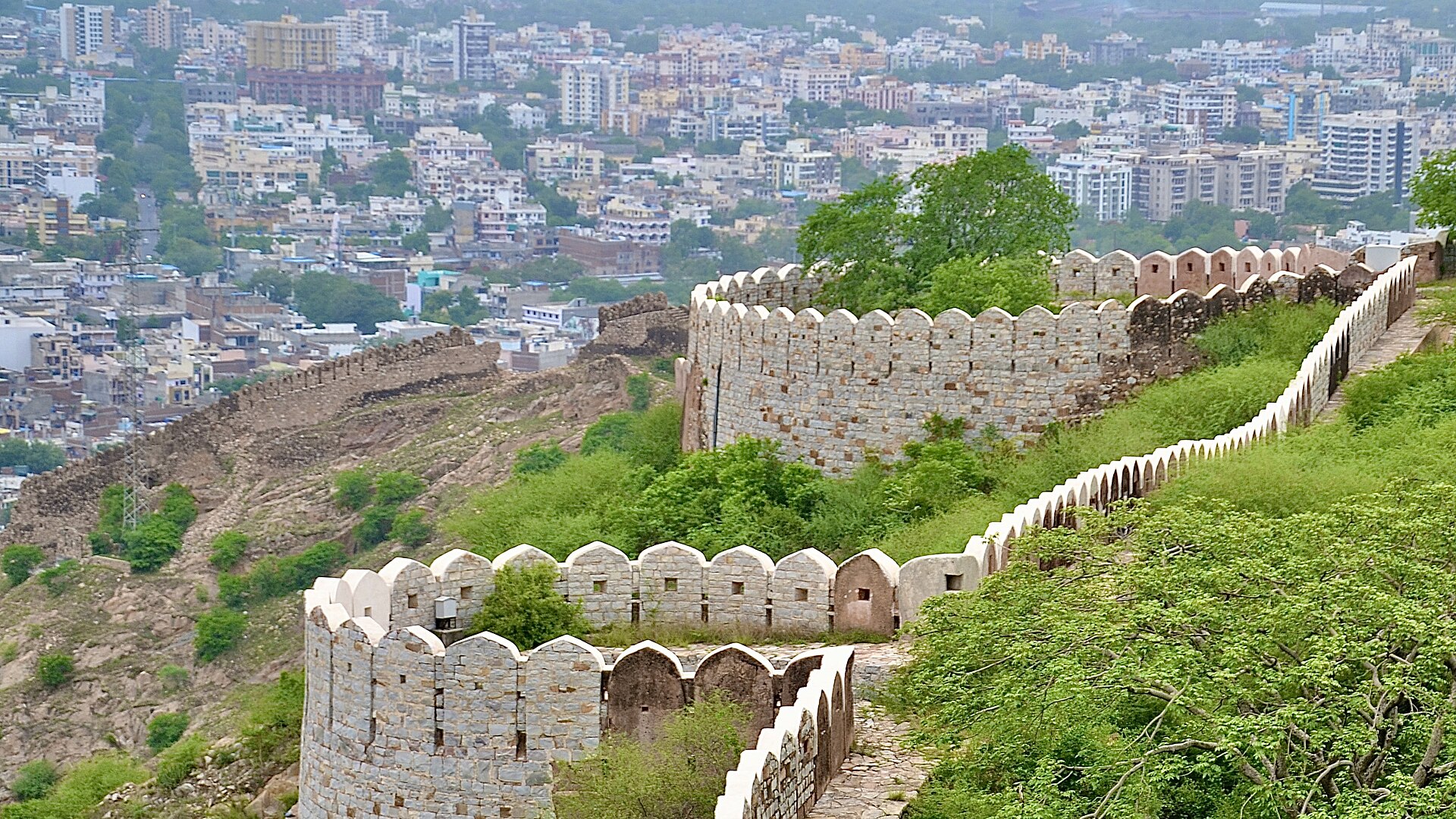 Ramparts of Nahargarh Fort above the city of Jaipur, Rajasthan