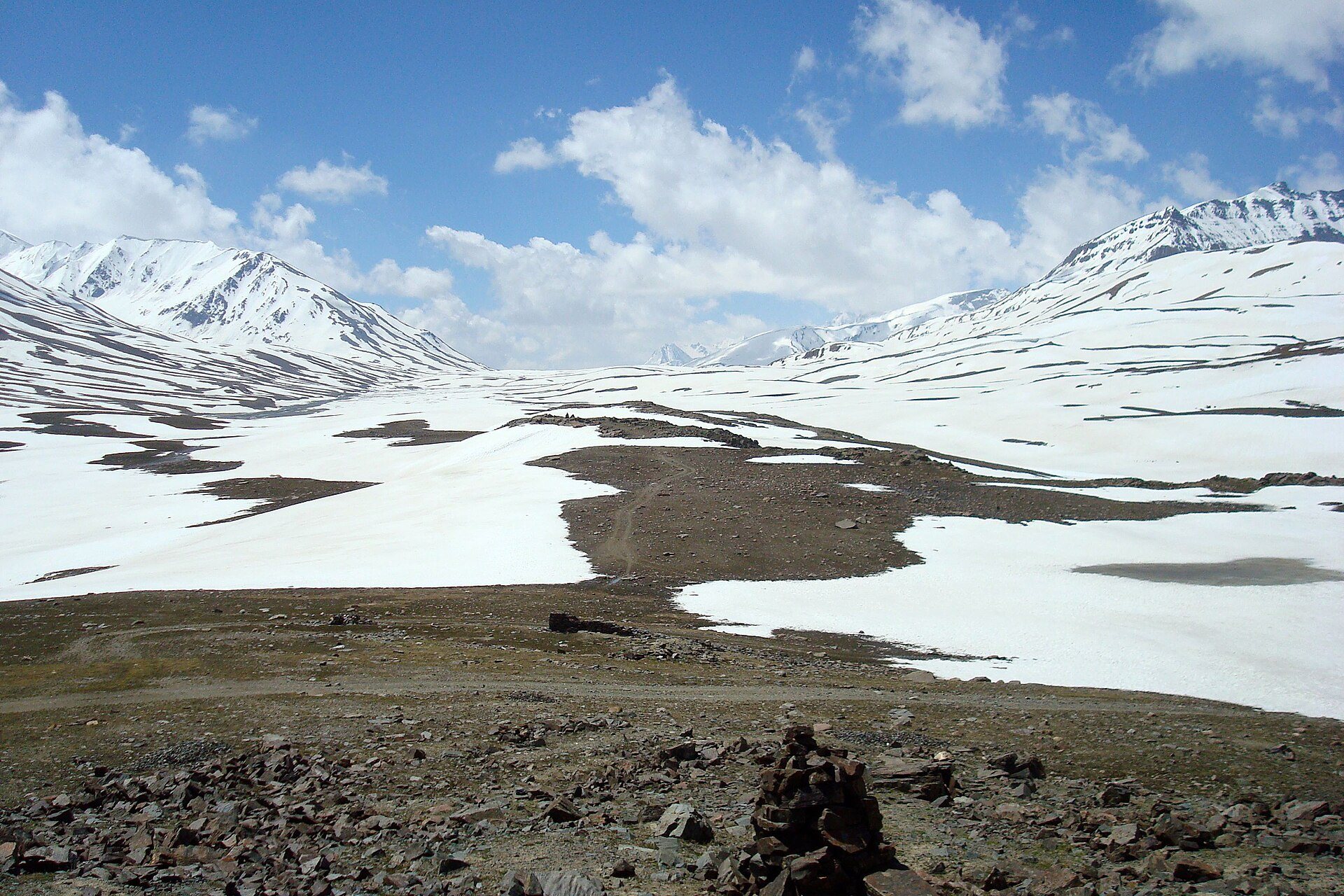 Baralacha La under snow, on the high road between Manali and Leh